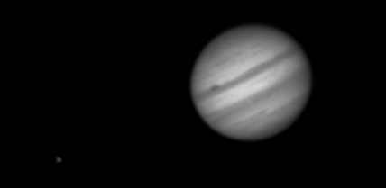 Jupiter mit seinem Mond Io und Wolkenstrukturen am 30.09.2011